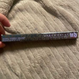 Urban decay mildew 24/7 glide on eye pencil